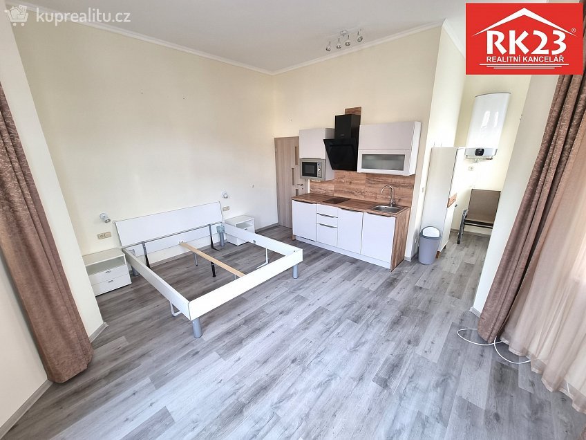 Pronájem bytu 1+kk 30 m^2 Hlavní třída, Mariánské Lázně 