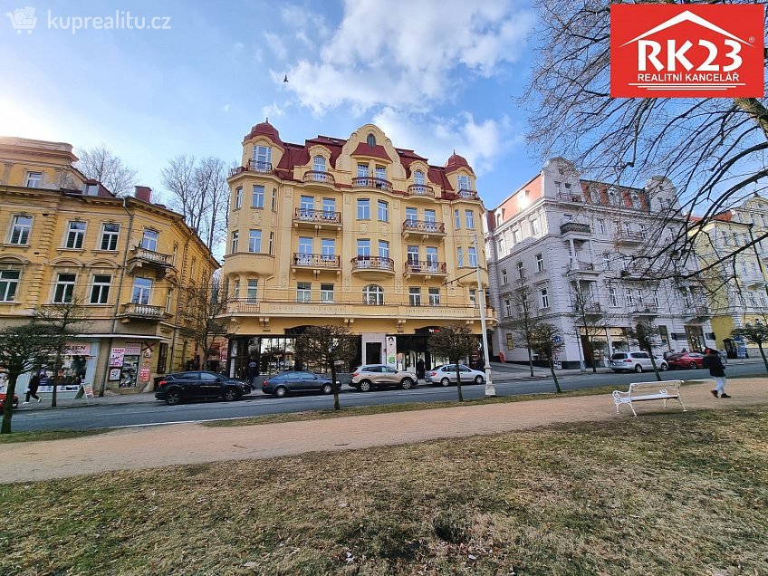 Pronájem bytu 1+kk 30 m^2 Hlavní třída, Mariánské Lázně 