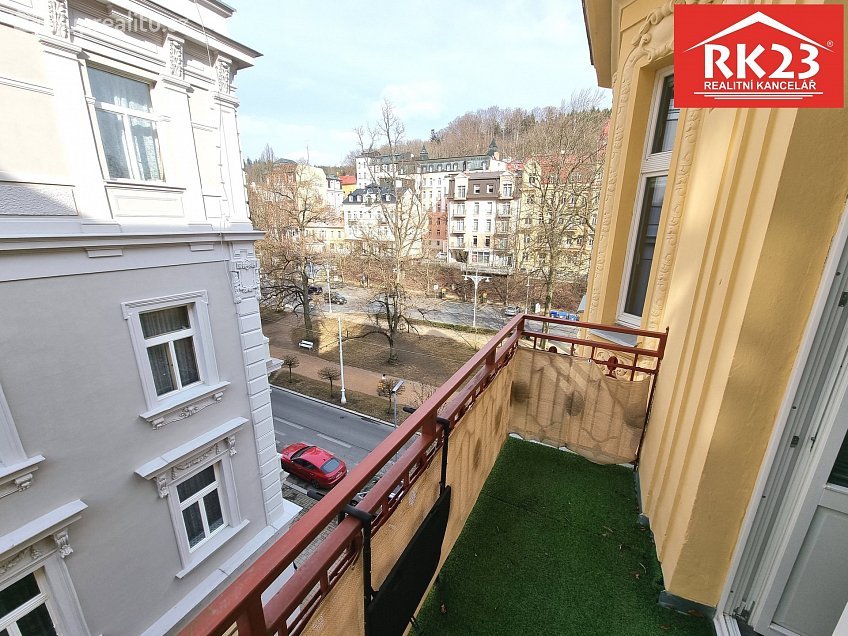 Pronájem bytu 1+kk 30 m^2 Hlavní třída, Mariánské Lázně 