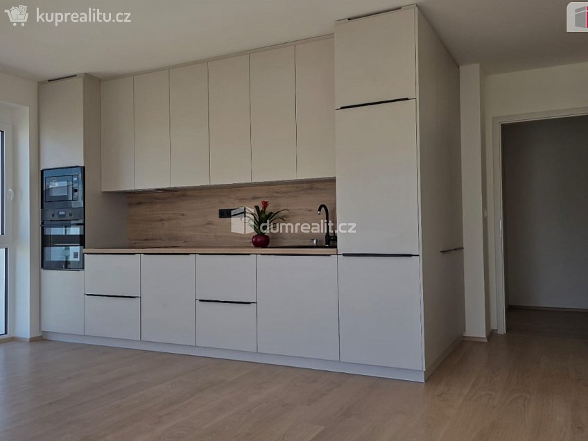 Pronájem bytu 3+kk 72 m^2 Ovesná, Hořovice 