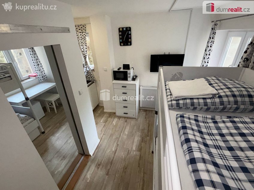 Prodej bytu 1+kk 12 m^2 Josefa Černíka, Luhačovice 