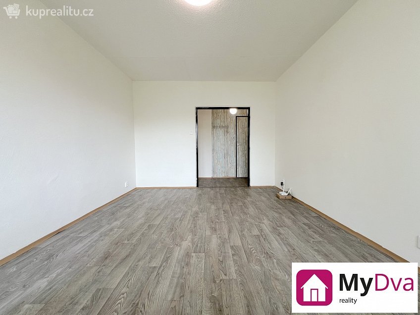 Pronájem bytu 1+1 36 m^2 Dukelských bojovníků, Znojmo 