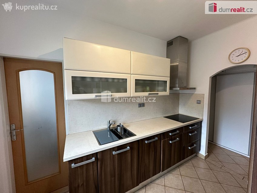 Prodej bytu 3+1 77 m^2 Obeciny I, Zlín 