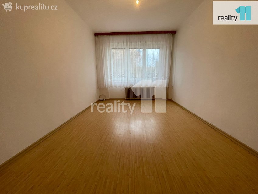 Pronájem bytu 2+kk 46 m^2 tř. 1. máje, Dobřany 