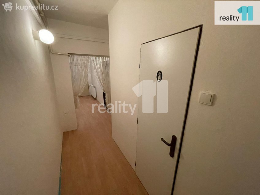 Pronájem bytu 2+kk 46 m^2 tř. 1. máje, Dobřany 