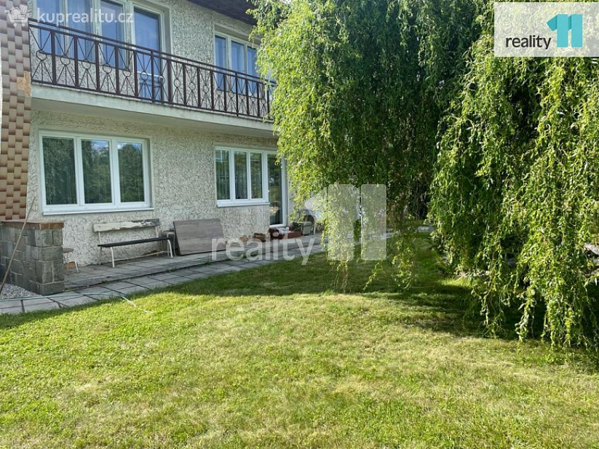 Pronájem bytu 2+kk 46 m^2 tř. 1. máje, Dobřany 