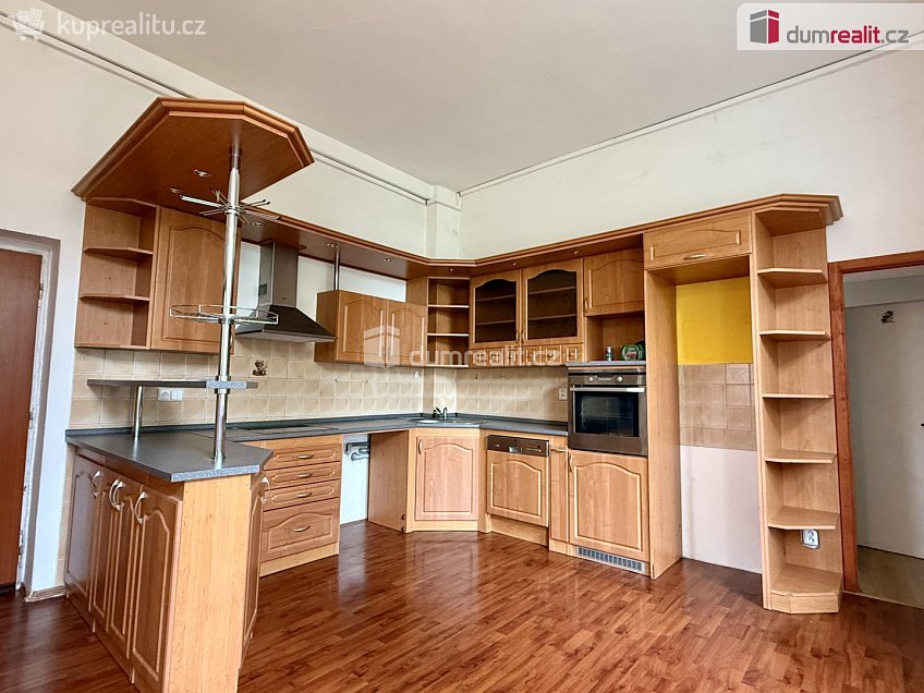 Prodej bytu 2+1 81 m^2 Husova, Mariánské Lázně 