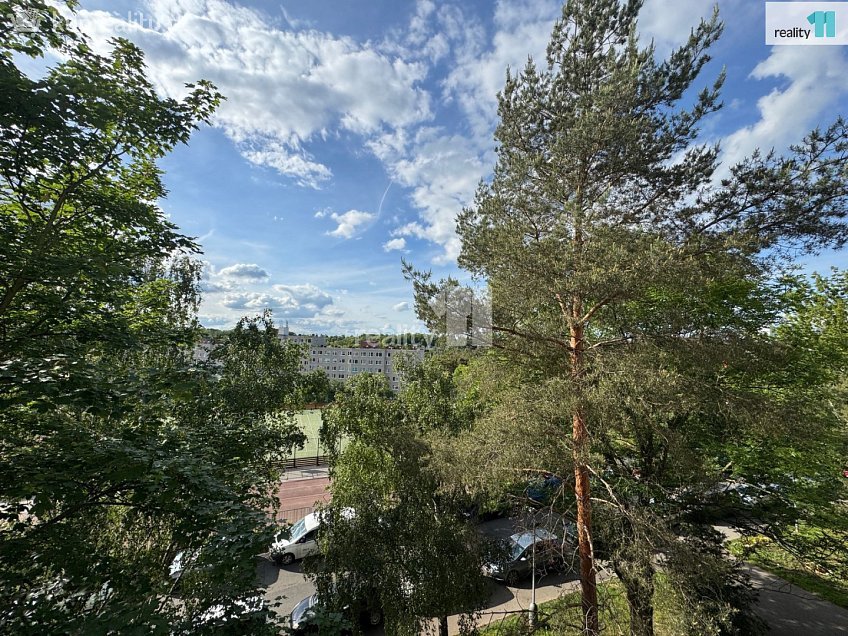 Pronájem bytu 1+1 43 m^2 Kukelská, Praha 14 