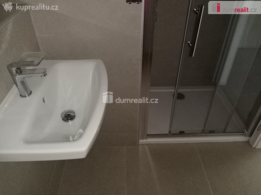 Pronájem bytu 2+kk 32 m^2 Zelená, Děčín 