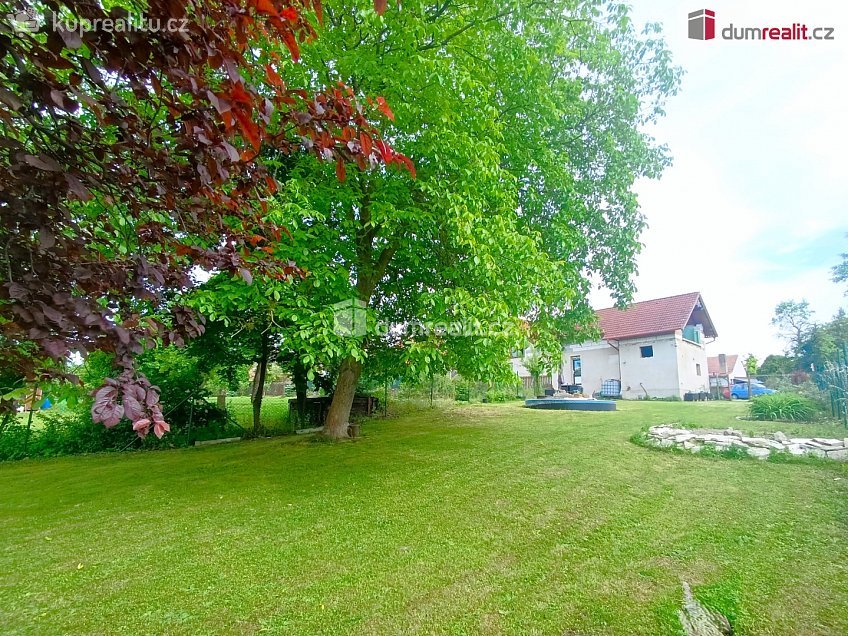 Prodej  rodinného domu 210 m^2 Hostín, Hostín 