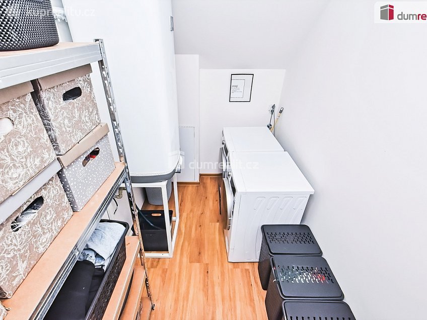 Prodej  rodinného domu 210 m^2 Hostín, Hostín 