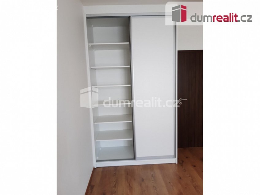 Pronájem bytu 2+kk 60 m^2 Honzíkova, Praha-Dolní Měcholupy 