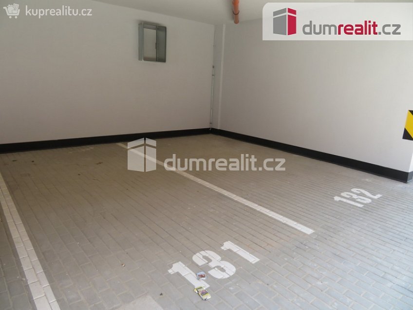 Pronájem bytu 2+kk 60 m^2 Honzíkova, Praha-Dolní Měcholupy 