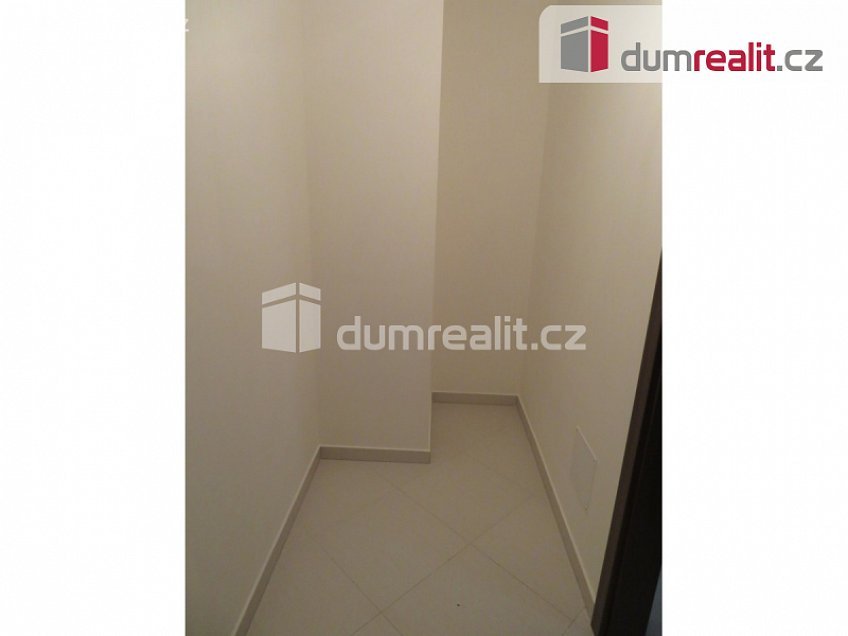 Pronájem bytu 2+kk 60 m^2 Honzíkova, Praha-Dolní Měcholupy 