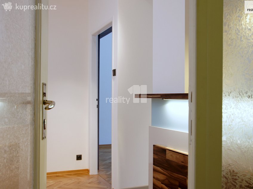 Prodej bytu 3+1 122 m^2 Vinařská, Praha 7 