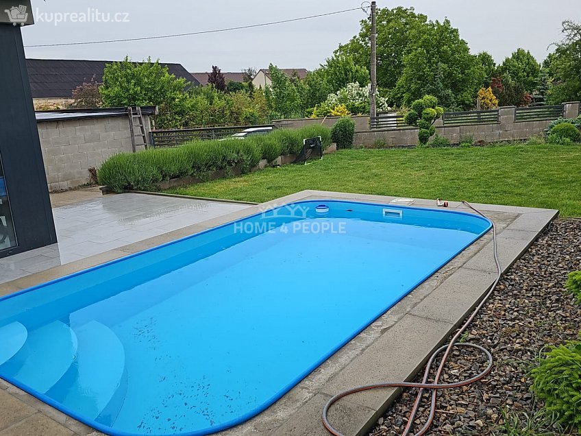 Pronájem  rodinného domu 80 m^2 Slaný, Slaný 