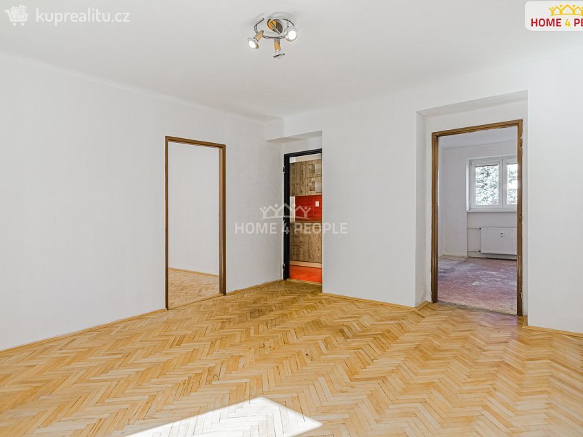 Pronájem bytu 2+1 55 m^2 Hlavní, Březová 