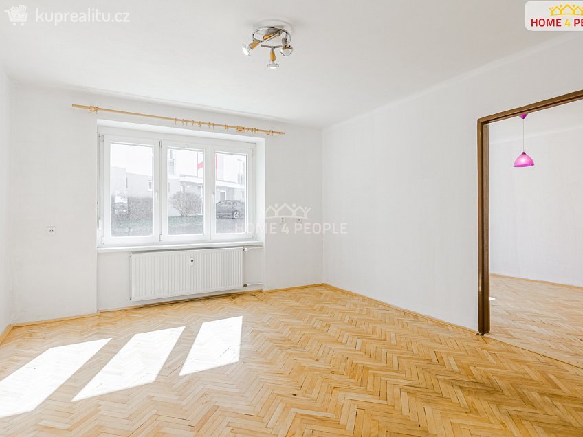 Pronájem bytu 2+1 55 m^2 Hlavní, Březová 