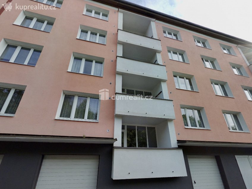 Pronájem bytu 2+1 60 m^2 Maďarská, Karlovy Vary 