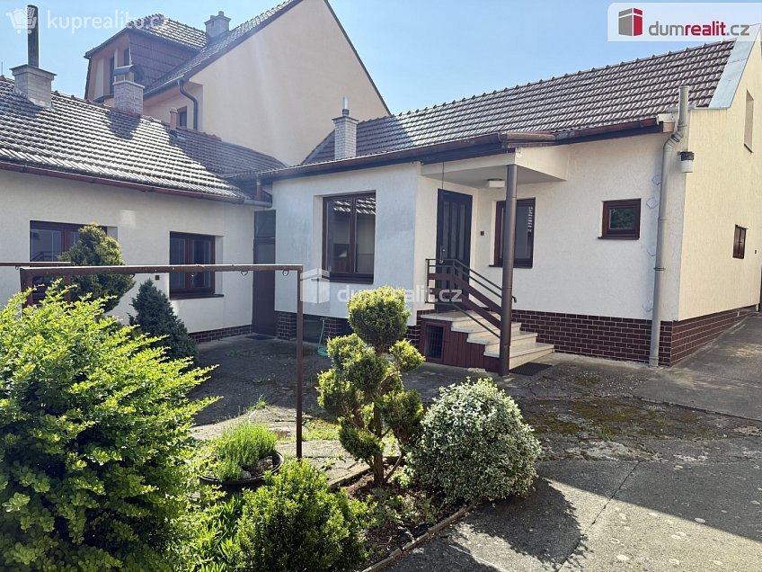 Prodej  rodinného domu 197 m^2 Záhorovice, Záhorovice 
