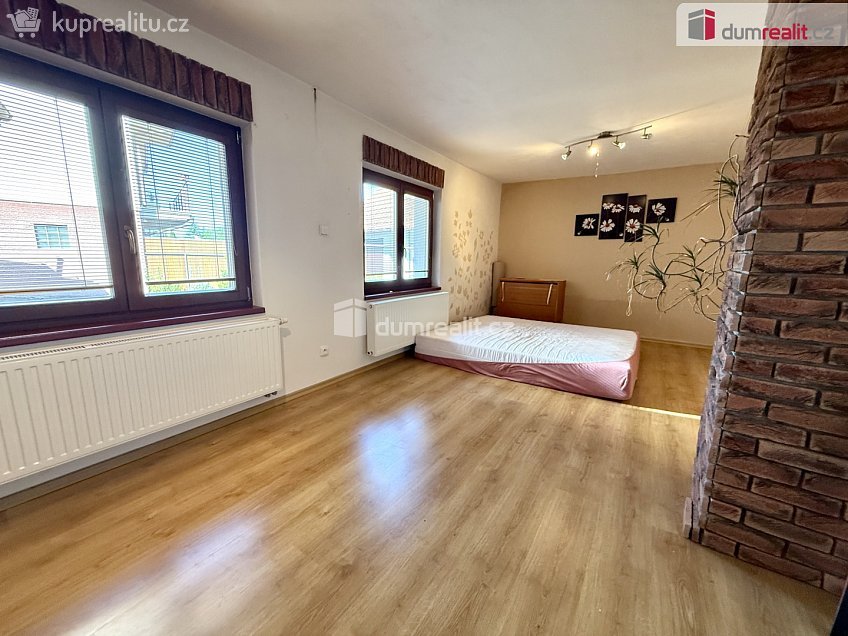 Prodej  rodinného domu 197 m^2 Záhorovice, Záhorovice 
