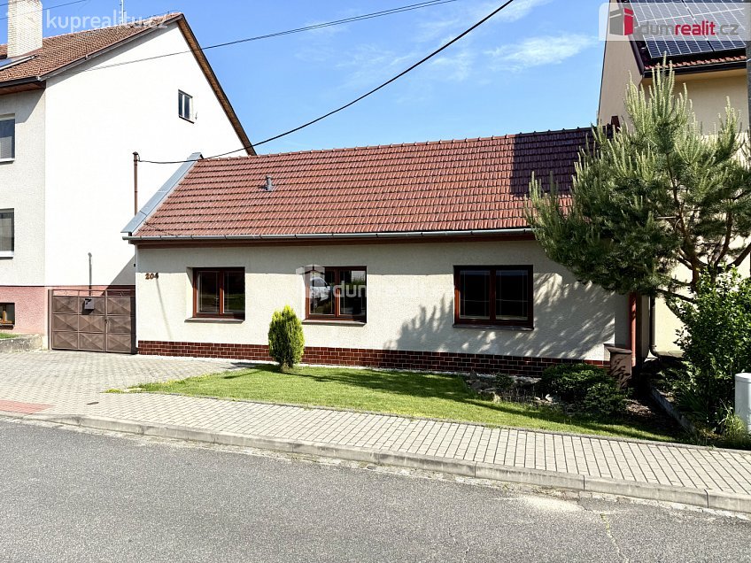 Prodej  rodinného domu 197 m^2 Záhorovice, Záhorovice 
