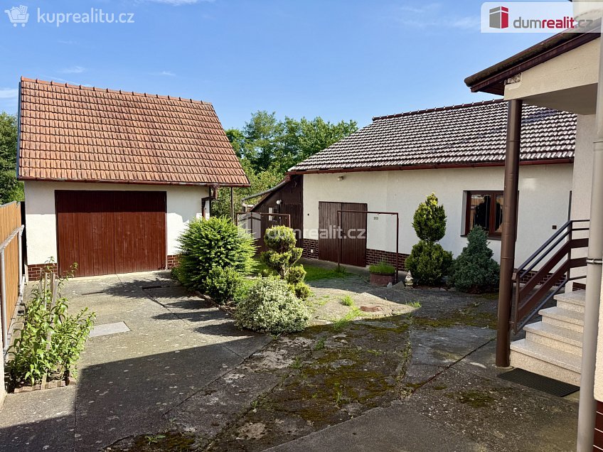 Prodej  rodinného domu 197 m^2 Záhorovice, Záhorovice 