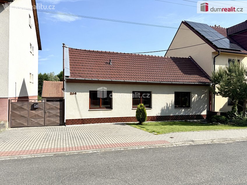 Prodej  rodinného domu 197 m^2 Záhorovice, Záhorovice 