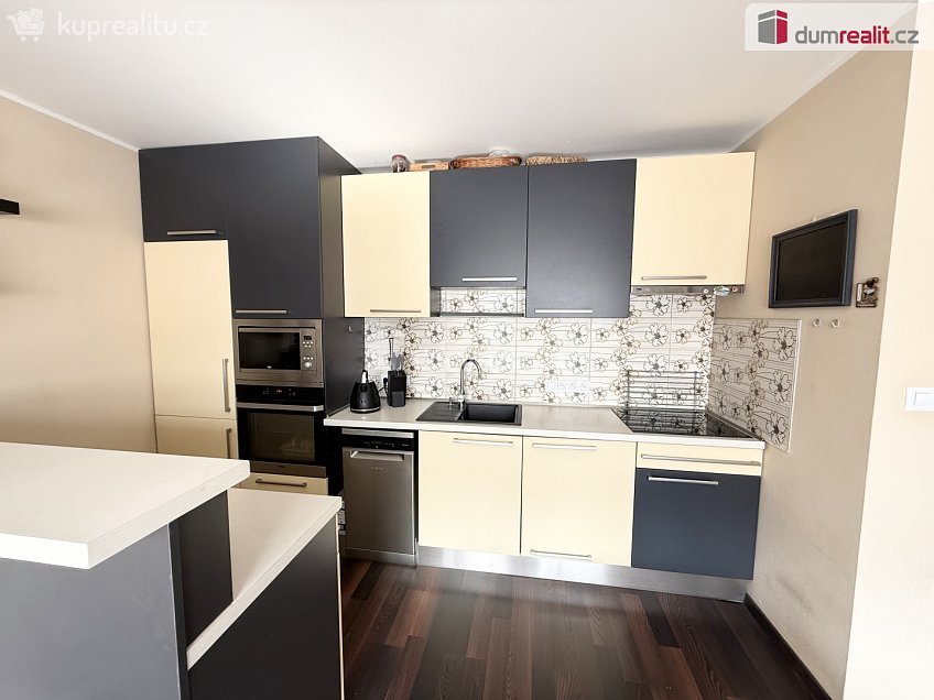 Prodej bytu 3+kk 71 m^2 Školská čtvrť, Frenštát pod Radhoštěm 