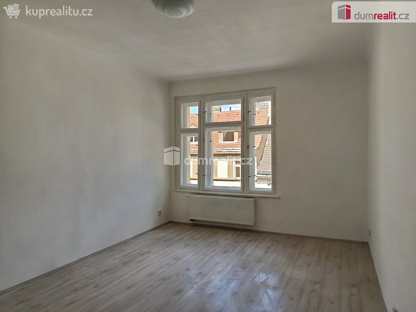 Pronájem bytu 2+kk 60 m^2 Jana Zajíce, Praha 7 