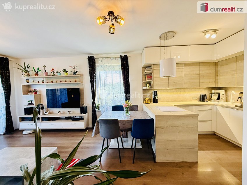 Prodej bytu 3+kk 87 m^2 Mantovská, Praha 15 
