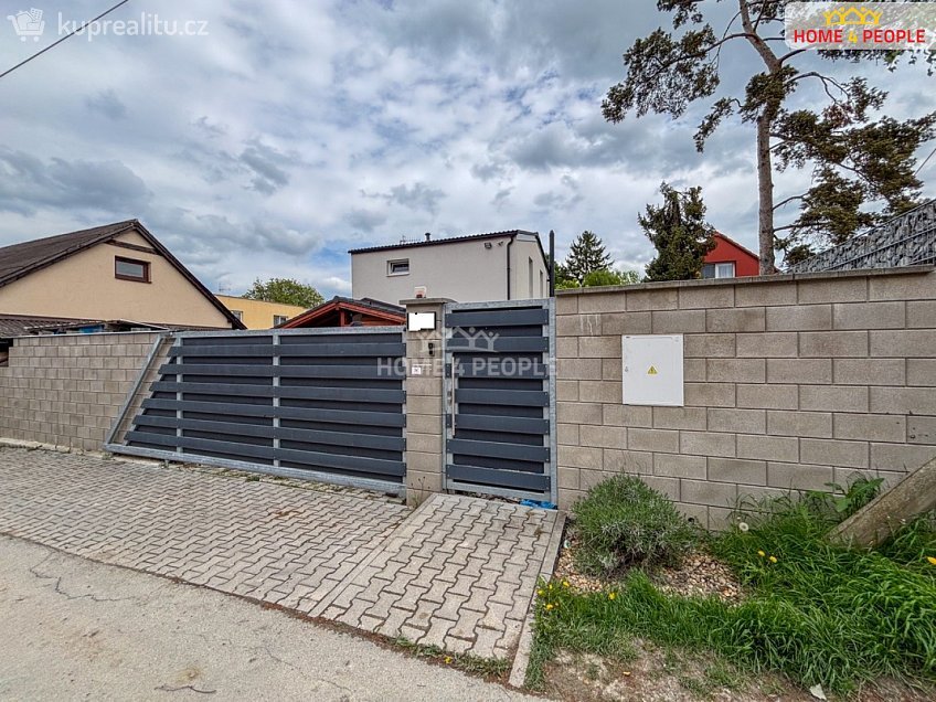 Prodej  rodinného domu 105 m^2 Za Dvorem, Bašť 