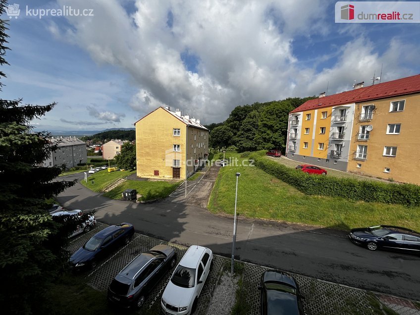 Pronájem bytu 1+1 30 m^2 Novostavby, Lom 