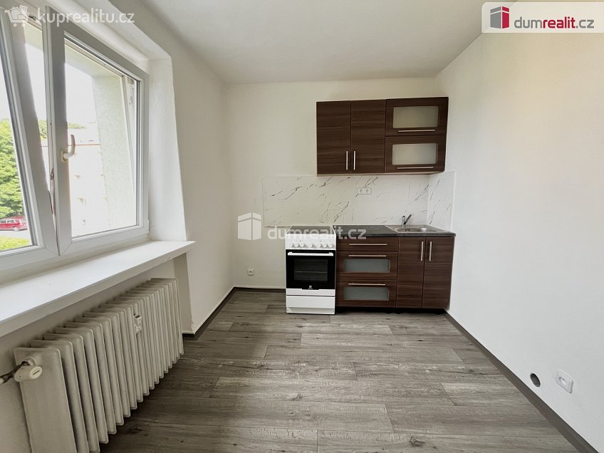 Pronájem bytu 1+1 30 m^2 Novostavby, Lom 