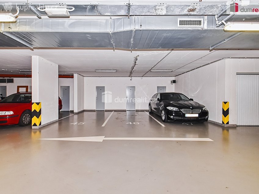 Prodej bytu 2+kk 38 m^2 Nademlejnská, Praha 9 