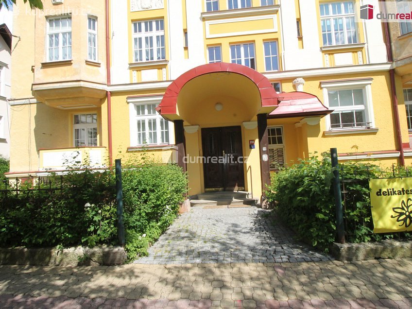 Prodej bytu 2+1 67 m^2 Hlavní třída, Mariánské Lázně 