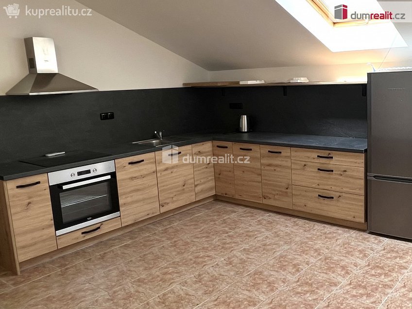 Pronájem bytu 2+kk 50 m^2 Štítného, Kolín 