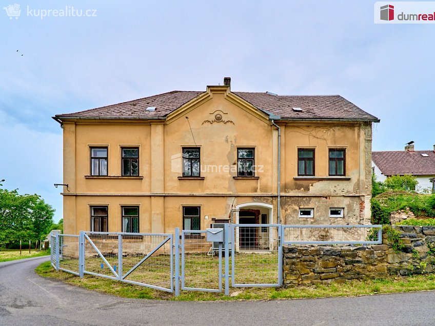 Prodej  rodinného domu 531 m^2 Lovečkovice, Lovečkovice 