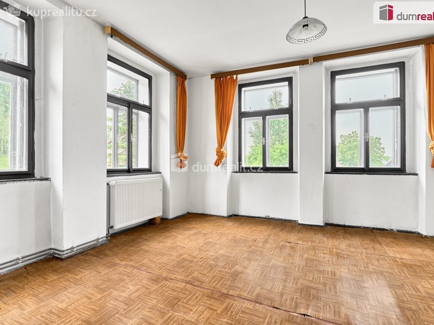 Prodej  rodinného domu 531 m^2 Lovečkovice, Lovečkovice 