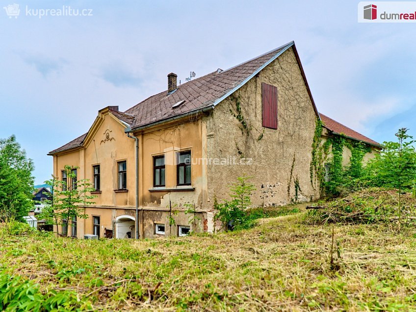 Prodej  rodinného domu 531 m^2 Lovečkovice, Lovečkovice 