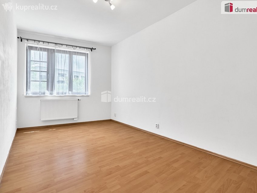 Prodej bytu 2+kk 45 m^2 Vladycká, Praha 15 