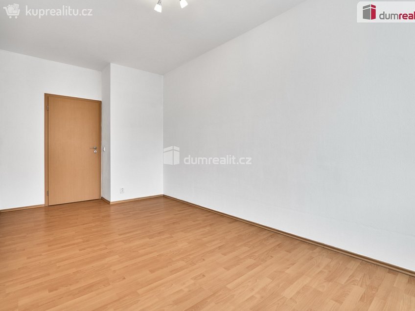 Prodej bytu 2+kk 45 m^2 Vladycká, Praha 15 