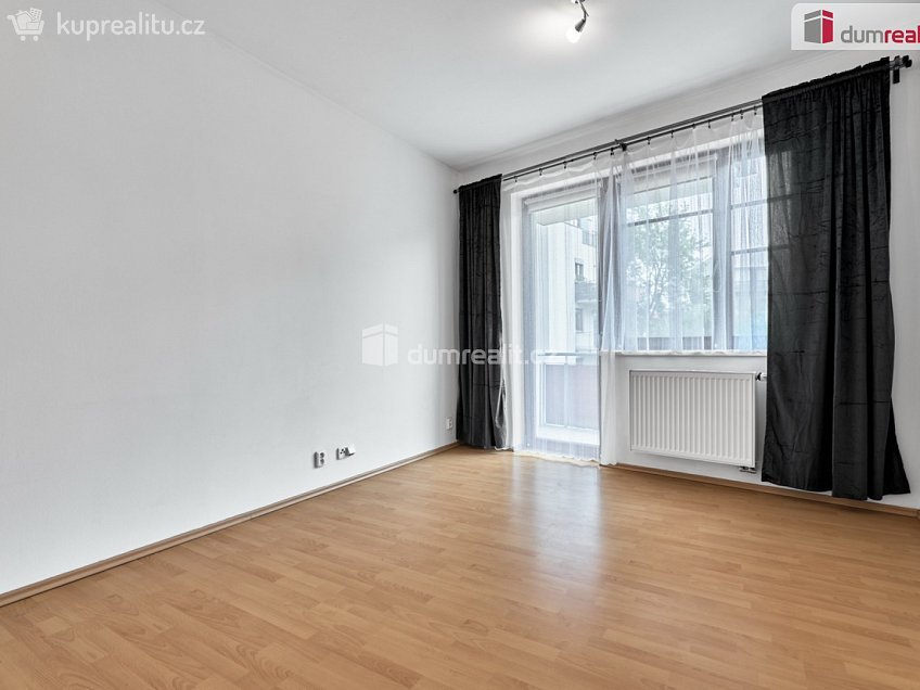 Prodej bytu 2+kk 45 m^2 Vladycká, Praha 15 