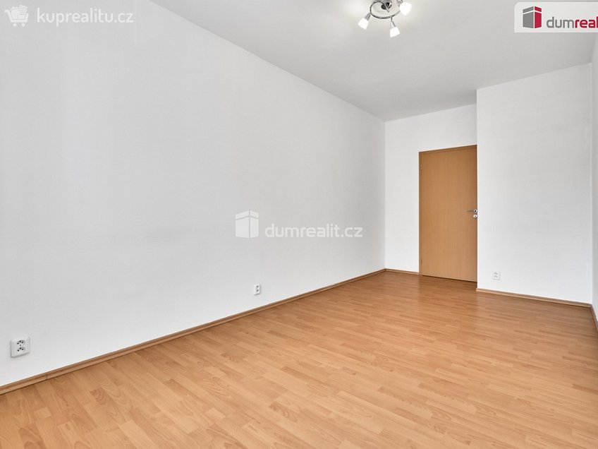 Prodej bytu 2+kk 45 m^2 Vladycká, Praha 15 