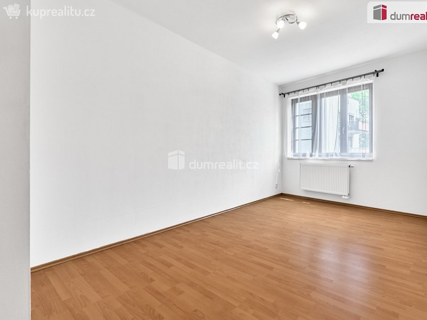Prodej bytu 2+kk 45 m^2 Vladycká, Praha 15 