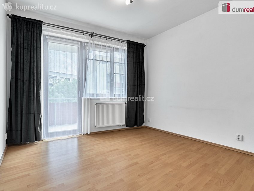 Prodej bytu 2+kk 45 m^2 Vladycká, Praha 15 