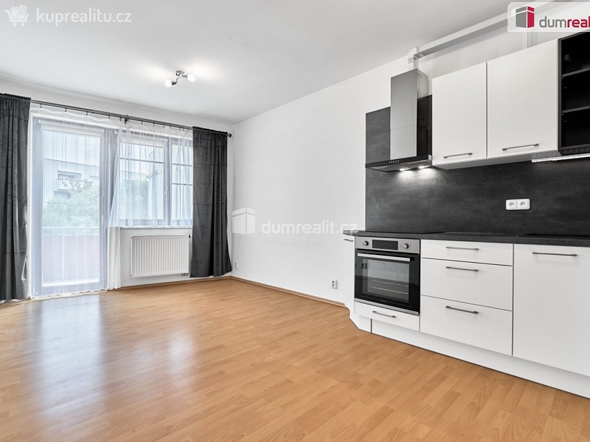 Prodej bytu 2+kk 45 m^2 Vladycká, Praha 15 