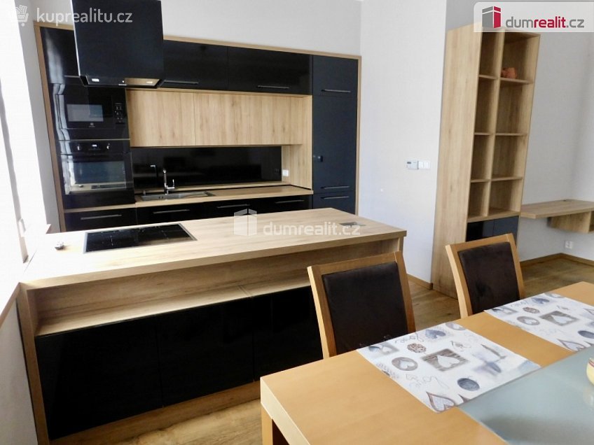 Pronájem bytu 2+kk 78 m^2 Blatenská, Chomutov 