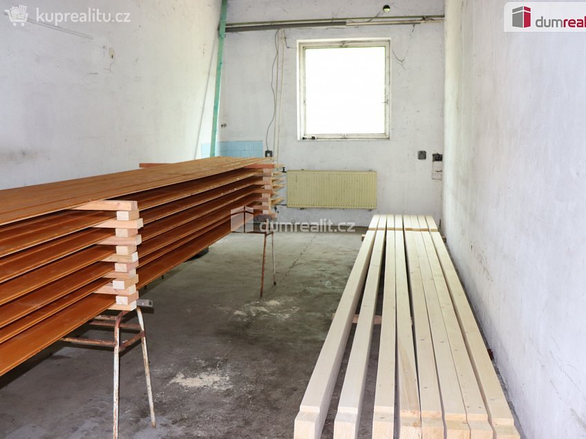 Pronájem  skladu 61 m^2 Husova, Podivín 