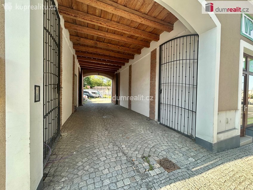 Pronájem  obchodních prostor 50 m^2 Pražská, Kolín 